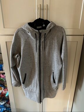 Athleta Heather Gray Long Zip-Up Hooded Sweatshirt teddy fleece lined